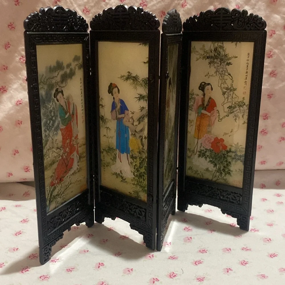 Miniature 1:12 scale Black Folding Decorative Screen with Asian Art - Picture 2 of 6